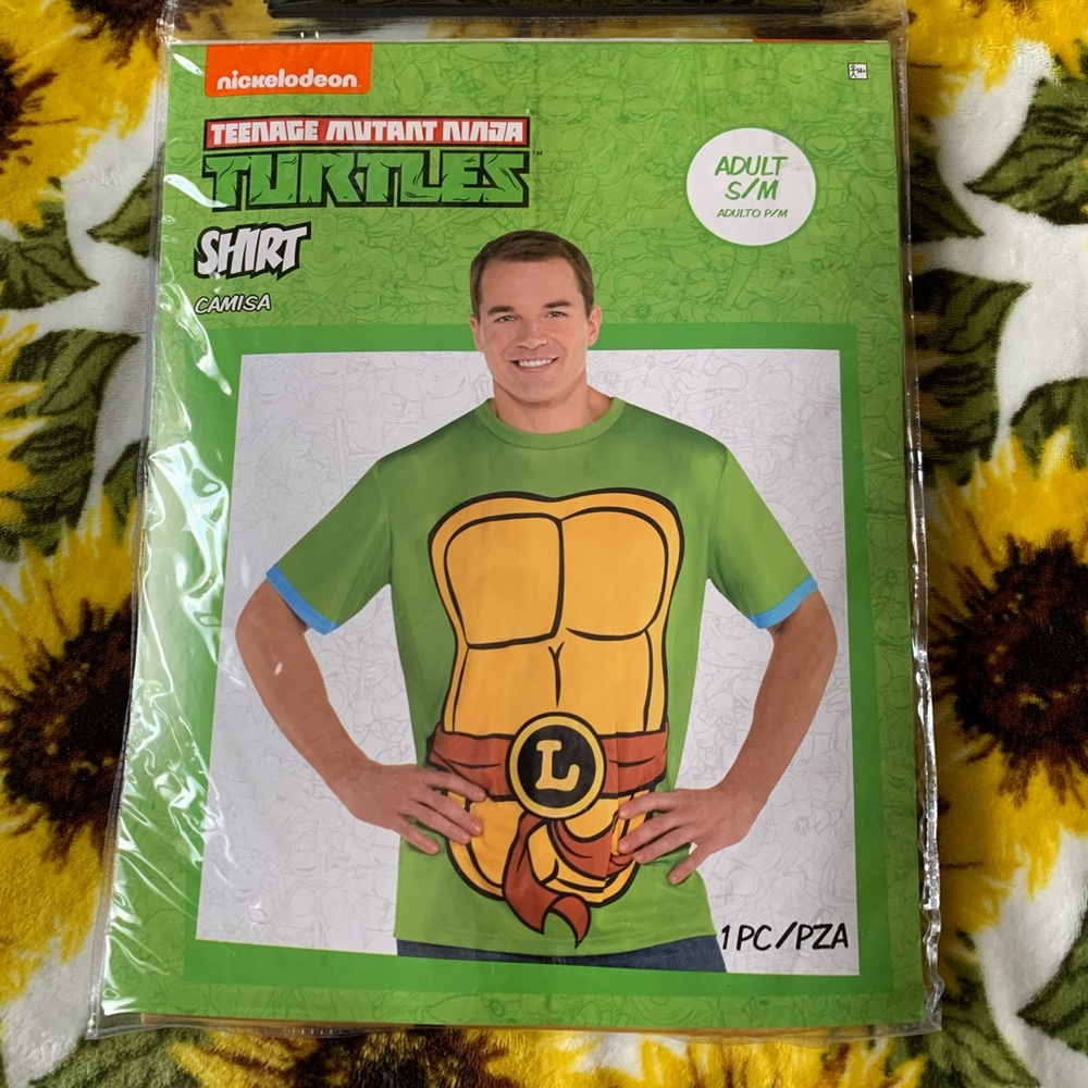 New in Package-TMNT (Leonardo) T-Shirt for adults